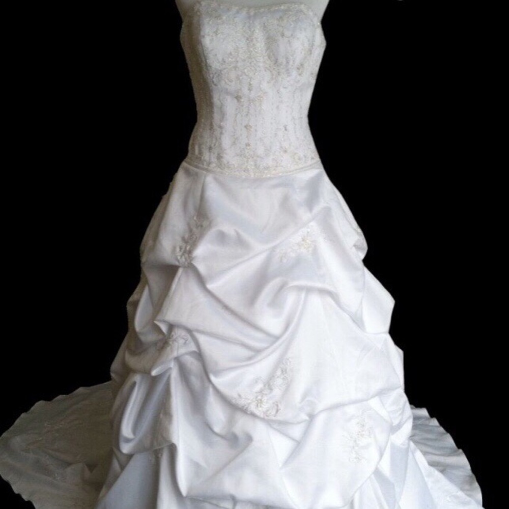 Not for sale: cleaning Oleg Cassini Wedding Gown